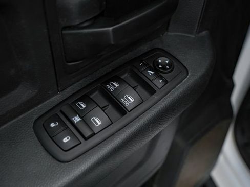 Used 2018 RAM 2500 Tradesman w/ Chrome Appearance Group AWD/4WD image 21