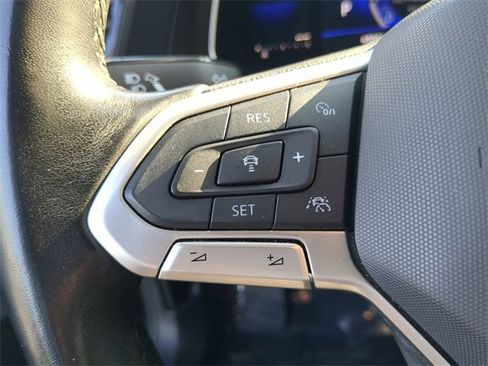 Certified 2023 Volkswagen Jetta SE w/ Panoramic Sunroof Package image 27