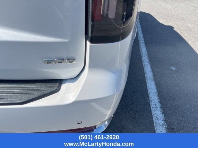 Used 2022 Cadillac Escalade Premium Luxury AWD/4WD image 10