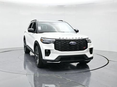 Used 2025 Ford Explorer ST w/ Sun And Sound Package AWD/4WD image 4