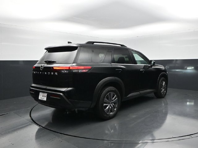 Certified 2025 Nissan Pathfinder SV FWD image 8
