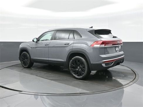 New 2026 Volkswagen Atlas Cross Sport SE image 5