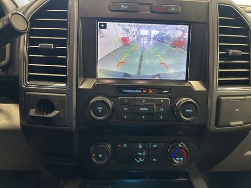 Used 2019 Ford F150 XLT RWD image 3