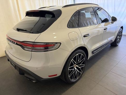 Used 2025 Porsche Macan S AWD/4WD image 9