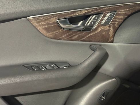 Used 2020 Audi Q7 3.0T Premium Plus image 14