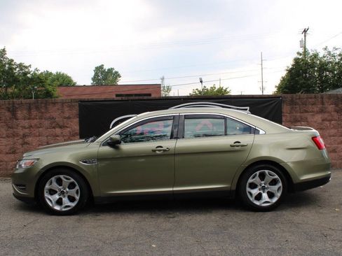 Used 2012 Ford Taurus SEL image 2