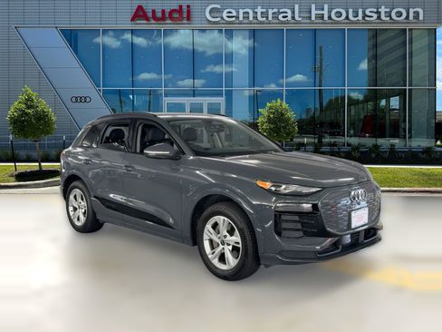 Used 2025 Audi Q6 e-tron Premium w/ Convenience Package image 7