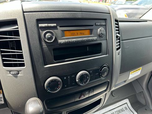 Used 2013 Mercedes-Benz Sprinter 3500 image 18