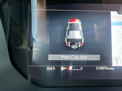 Certified 2026 Land Rover Defender 110 X-Dynamic SE AWD/4WD image 21