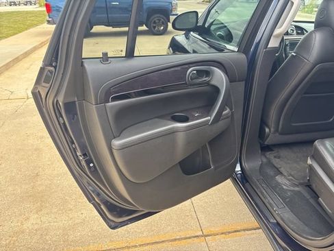 Used 2017 Buick Enclave Premium AWD/4WD image 13