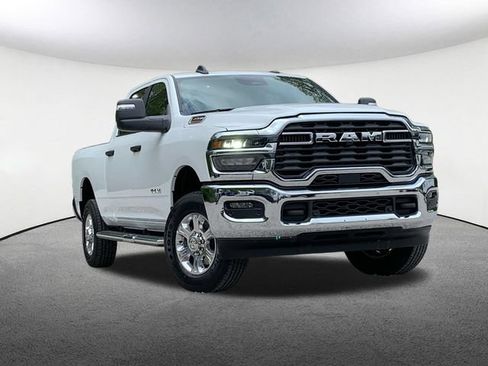 Used 2026 RAM 2500 Big Horn AWD/4WD image 2