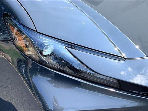 Used 2025 Toyota Camry LE FWD image 27