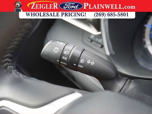 Used 2023 Toyota Highlander XLE image 30