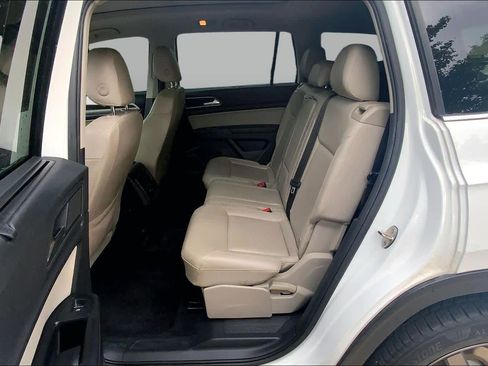 Used 2018 Volkswagen Atlas SEL w/ R-Line Package FWD image 21