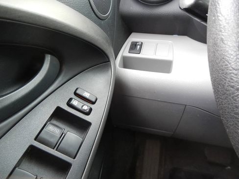 Used 2009 Toyota RAV4 2WD image 42