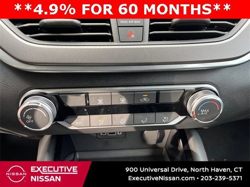 New 2025 Nissan Altima 2.5 SR image 17