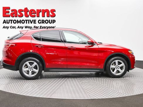 Used 2020 Alfa Romeo Stelvio AWD image 4