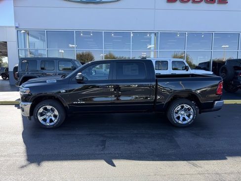 New 2026 RAM 1500 4x4 Crew Cab image 5