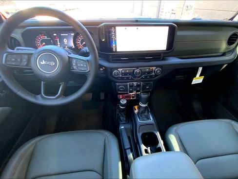 New 2026 Jeep Gladiator Mojave image 5