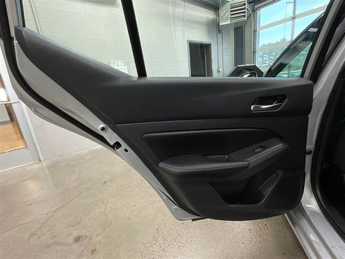 Used 2022 Nissan Altima 2.5 SV AWD/4WD image 19