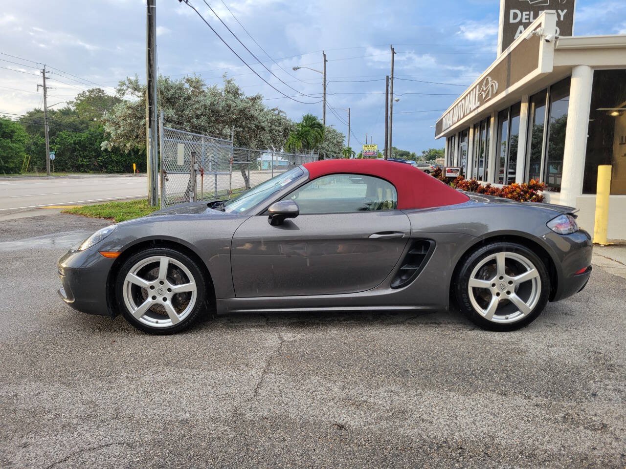 Used 2023 Porsche 718 Boxster RWD image 9