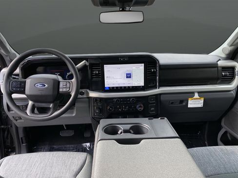 New 2026 Ford F250 XLT w/ XLT Premium Package AWD/4WD image 5