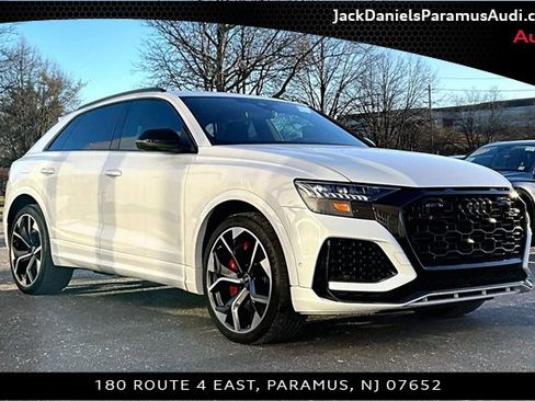 Used 2024 Audi RS Q8 w/ Black Optic Package image 9