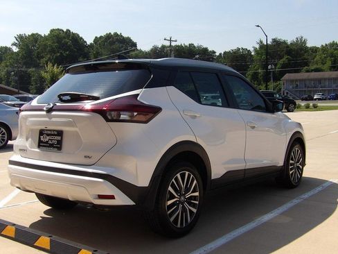 Used 2021 Nissan Kicks SV FWD image 5