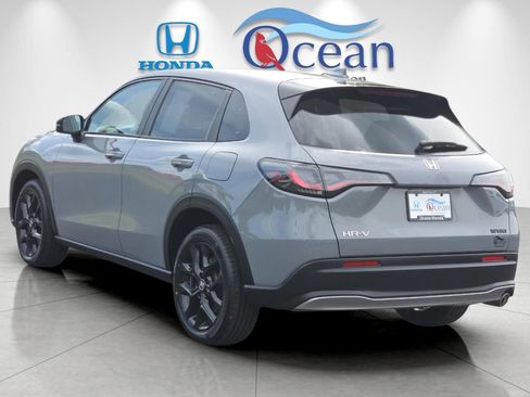 Used 2024 Honda HR-V Sport image 5