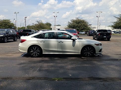 Used 2024 Honda Civic EX image 2