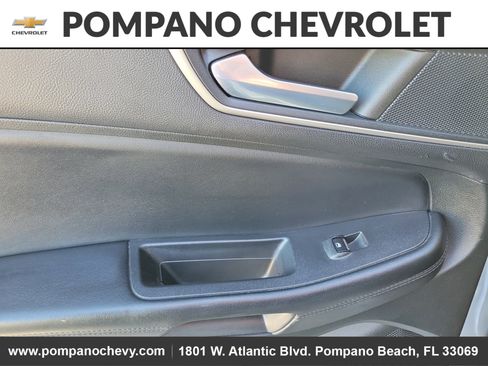 Used 2023 Ford Edge SEL image 10