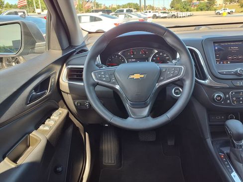Used 2024 Chevrolet Equinox LT FWD image 26