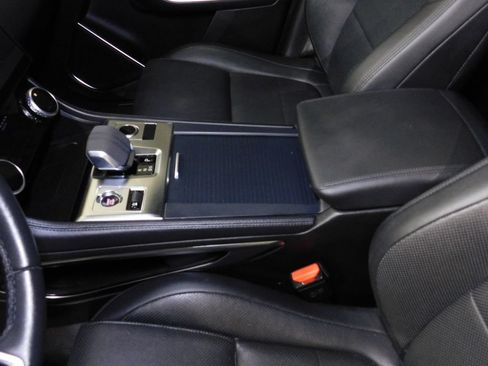 Used 2023 Jaguar F-PACE S AWD/4WD image 28