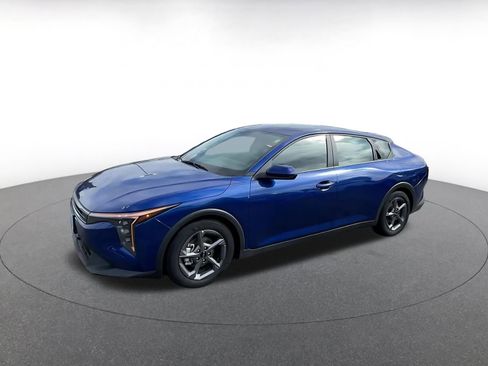 Used 2025 Kia K4 LXS image 8