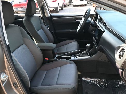 Used 2019 Toyota Corolla LE FWD image 14