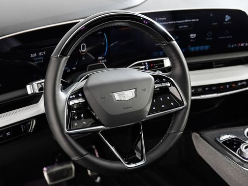 Used 2025 Cadillac Optiq Sport 1 w/ LPO, Floor Liner Package AWD/4WD image 13