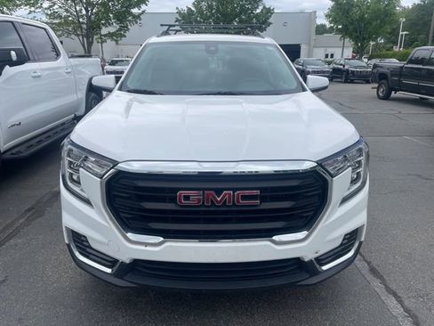 Used 2022 GMC Terrain SLE w/ Driver Convenience Package AWD/4WD image 5