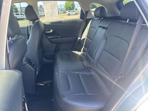 Used 2019 Kia Niro Touring w/ Paint Protection Film Package FWD image 11