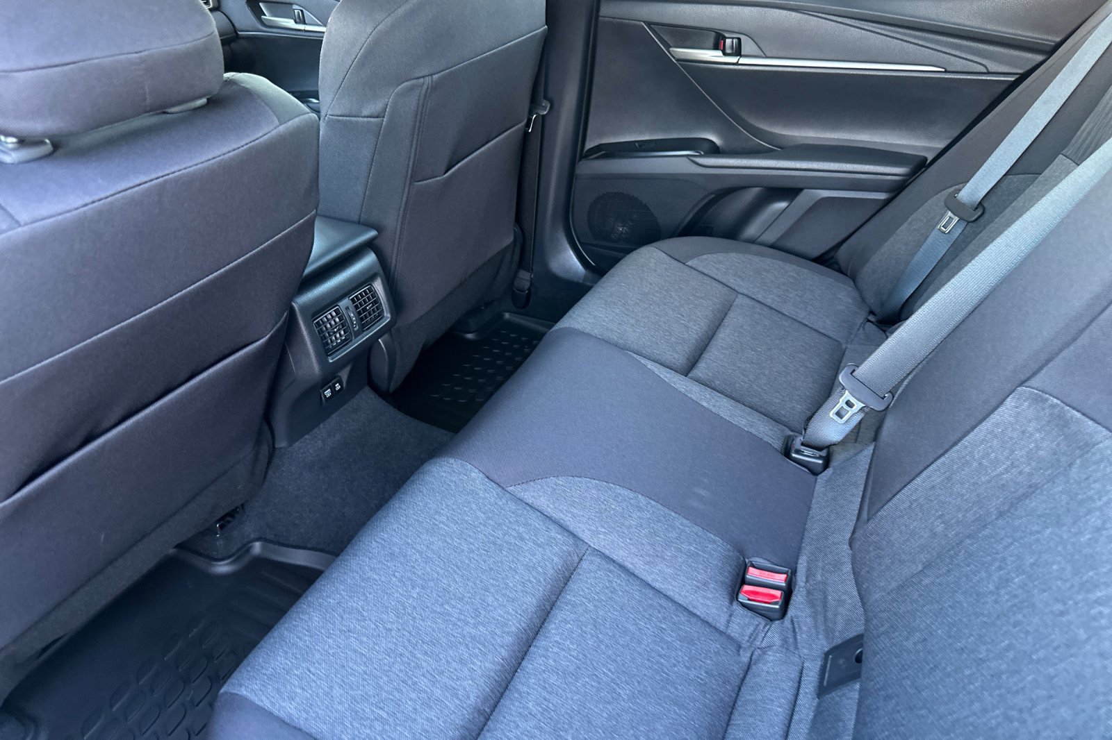 Used 2026 Toyota Camry LE w/ Convenience Package FWD image 13