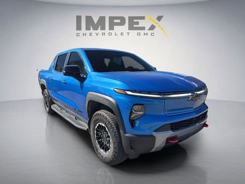 Used 2026 Chevrolet Silverado EV Trail Boss AWD/4WD image 5