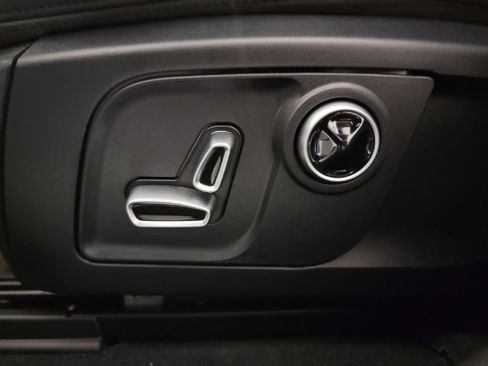 Used 2023 Maserati Levante GT image 23