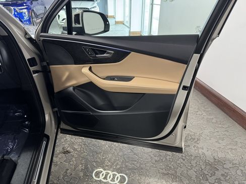 Used 2024 Audi Q7 3.0T Prestige image 22