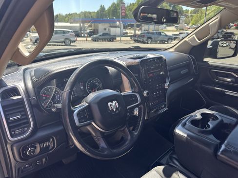 Used 2020 RAM 1500 Laramie AWD/4WD image 11