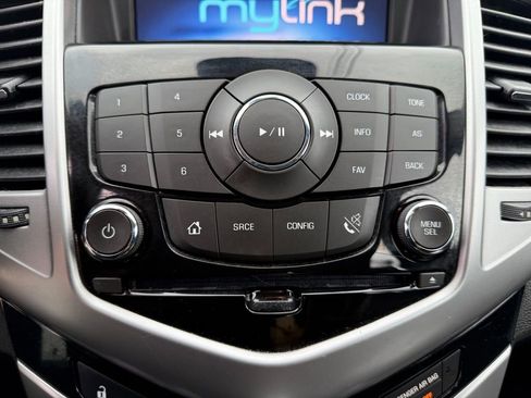 Used 2014 Chevrolet Cruze LT FWD image 30