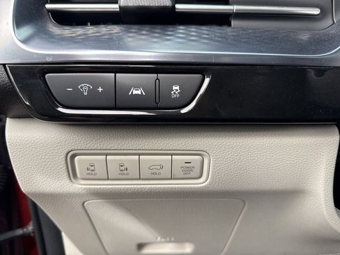 Used 2024 Kia Carnival SX Prestige image 18