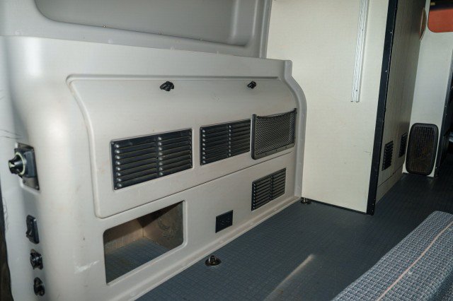 Used 2020 Mercedes-Benz Sprinter 2500 image 35