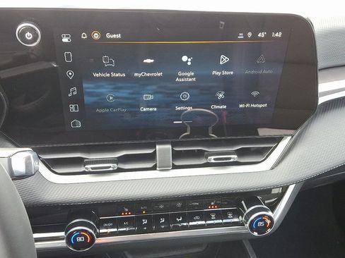 New 2026 Chevrolet Equinox LT w/ Convenience Package II image 8