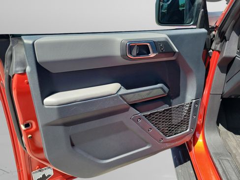 Used 2023 Ford Bronco Big Bend image 5