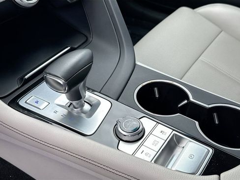 Used 2020 Genesis G70 2.0T image 27