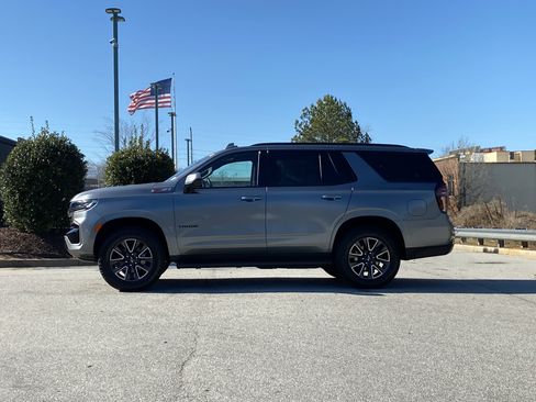 Used 2021 Chevrolet Tahoe Z71 w/ Rear Media and Nav Package image 14